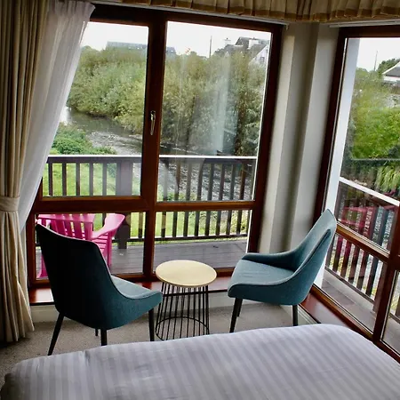 Riverbank منزل للإقامة *